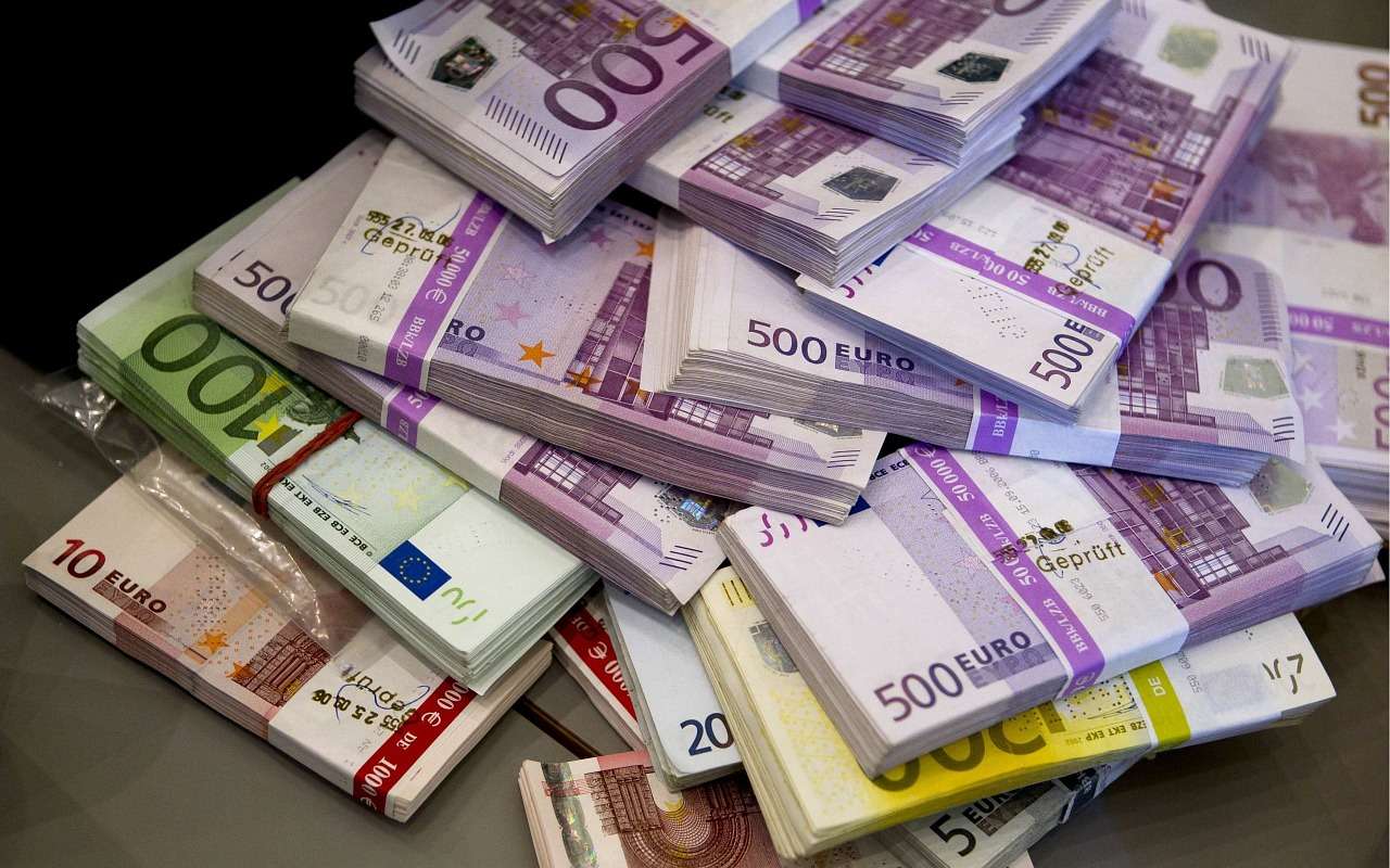 Bargeld überträgt keine Viren.