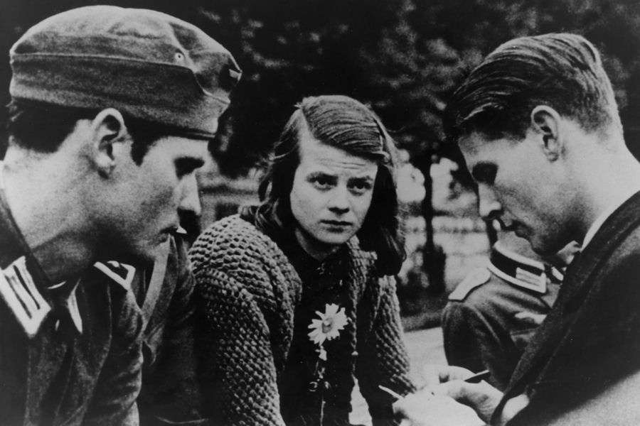Heute wäre Sophie Scholl 99 Jahre alt geworden. [ 09. Mai 1921 – 22. Februar 1943 ]