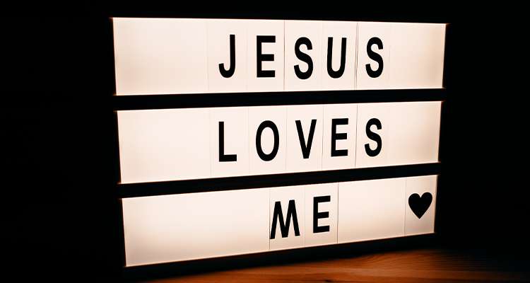 Jesus ist unvergleichlich in Seiner Erniedrigung (Phil. 2,7. – in Seiner Liebe (Eph. 5,2) – in Seiner Gnade (2.Kor. 8,9) – in Seiner Aufopferung (Mark. 10,45) – in Seiner Macht (Matth. 28,18)- in Seiner Ehre (1.Tim. 6,15.16) in Seiner Herrlichkeit (Offb. 5,12).