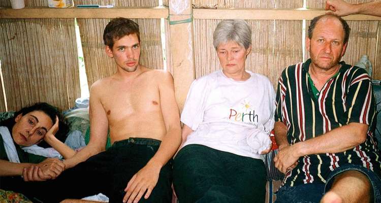 Gebet hat gewirkt: Am 27.Aug. 2000 wird Werner Wallert gemeinsam mit vier Frauen von den Kidnappern der militanten Moslemgruppe Abu Sayyaf freigelassen.